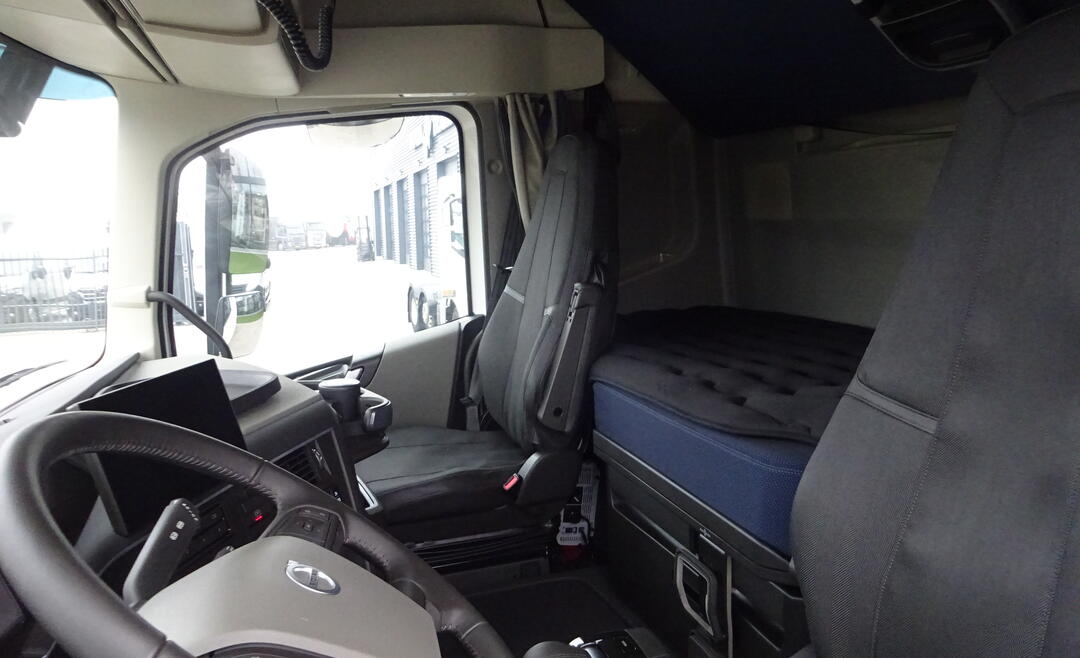 Volvo FH 460 TC 4x2 X-LOW