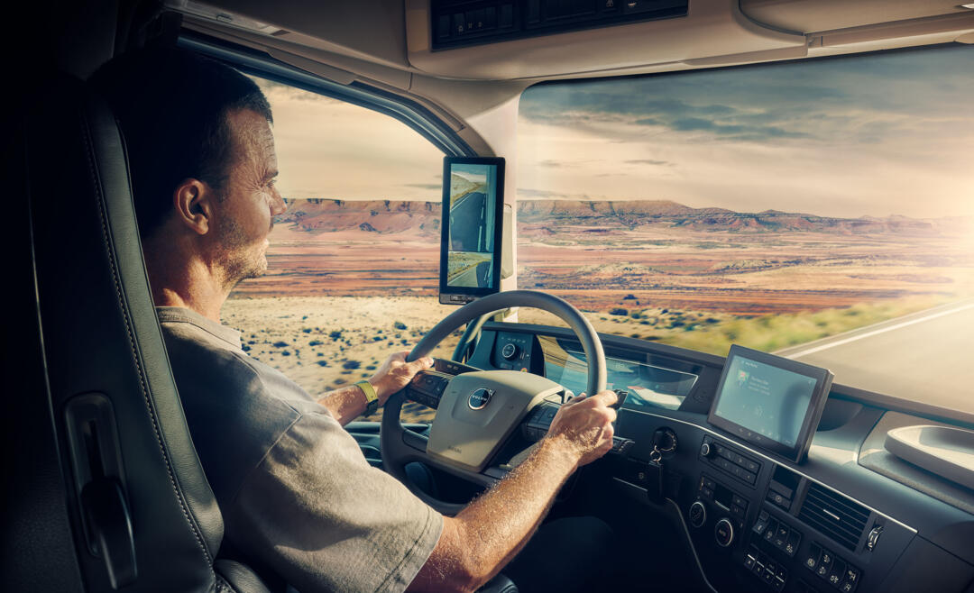 Volvo_Trucks-Blueksn-Volvo_FH_Aero_Driver_01