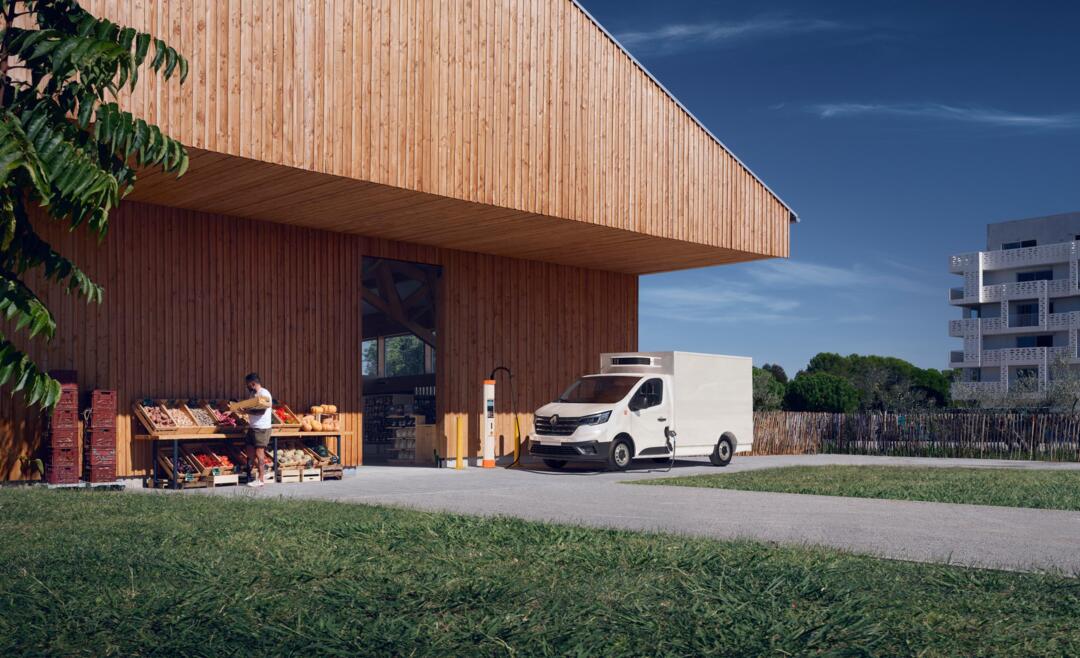 Nijwa-Renault-Trucks-E-Tech-Trafic-p041277