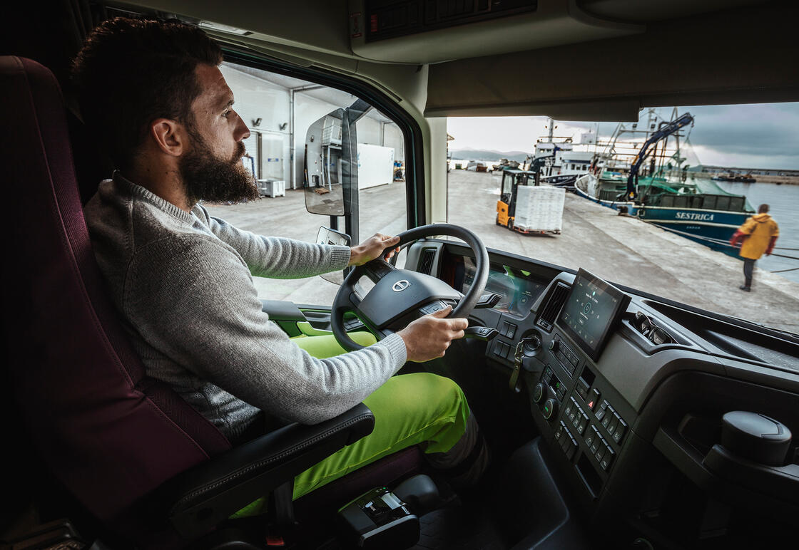 volvo-fm-nieuw-verlaagde-raamlijn