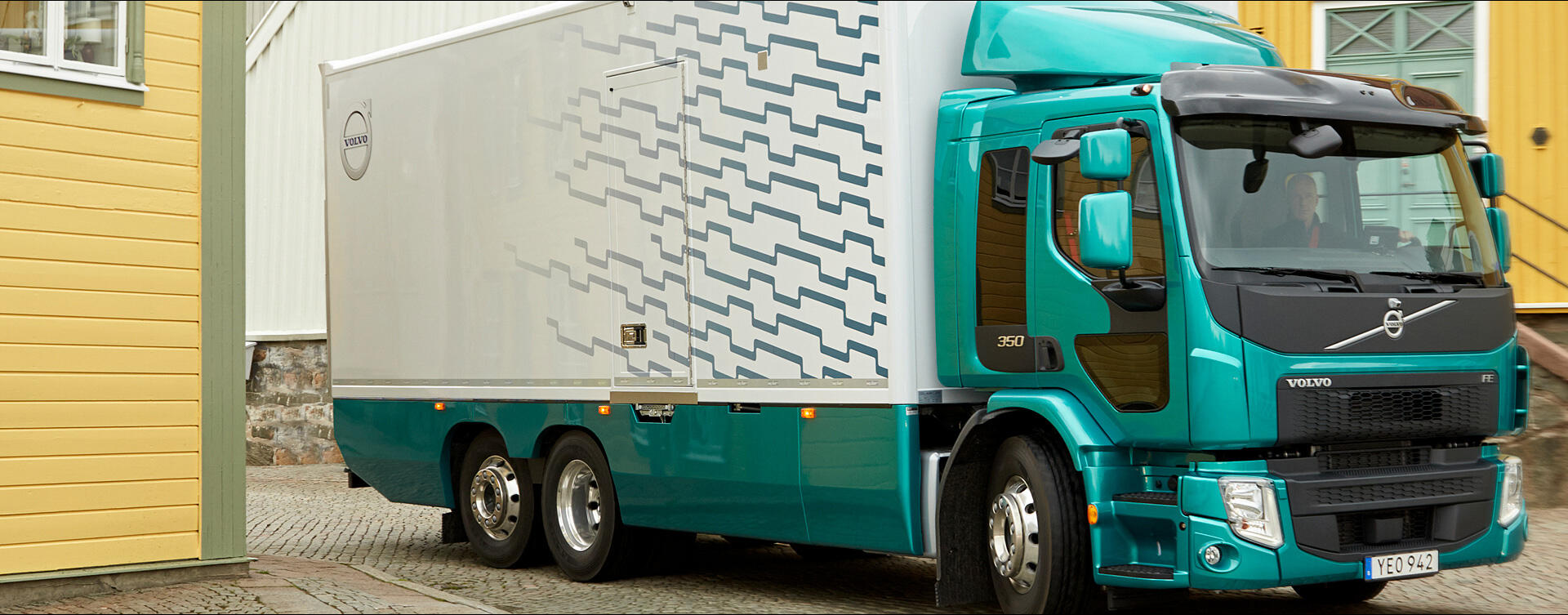 Veelzijdige Volvo FE-reeks verder uitgebreid met krachtige 350 pk motor