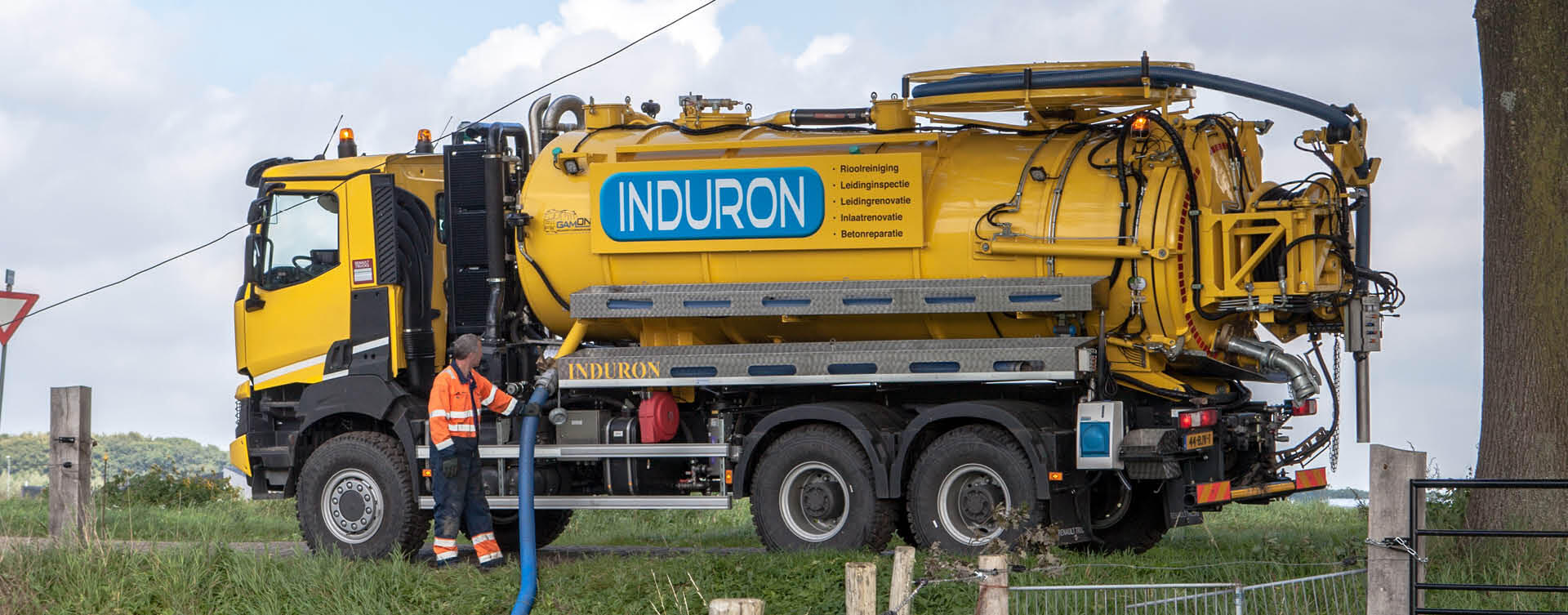 Unieke Renault Trucks K 6x6 voor Induron B.V.