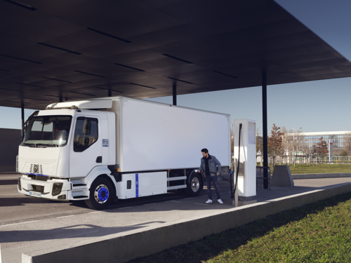 Renault Trucks E-Tech D charging