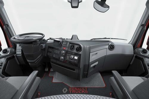 Nijwa-Renault-Trucks-Interieur
