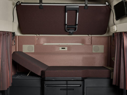 Nijwa-FH16-sleeping-facility