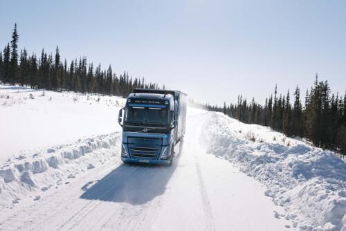 Volvo Trucks hydrogen powered electric trucks-2