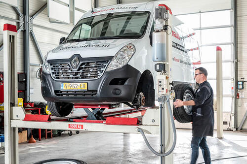 nijwa-excellence-dealer-720x480.jpg