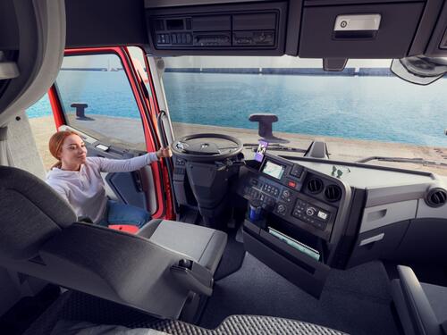 Instap in de nieuwe Renault Trucks T, C & K range