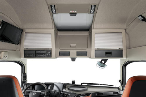 Nijwa-Volvo-FH16-front-view