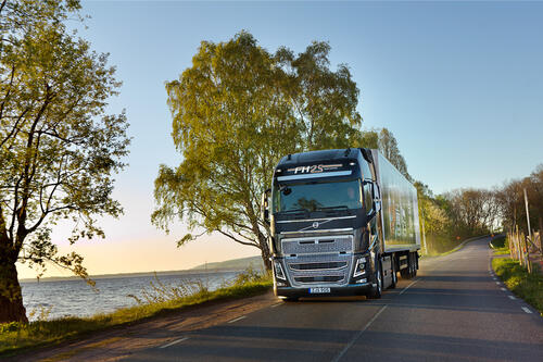 nijwa-volvo-FH_25-1024-1.jpg