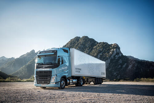 nijwa-volvo-trucks-lng-tanken-720.jpg