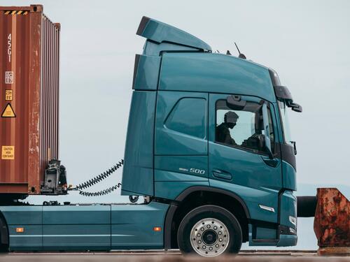 zijkant-nieuwe-volvo-fm-3000