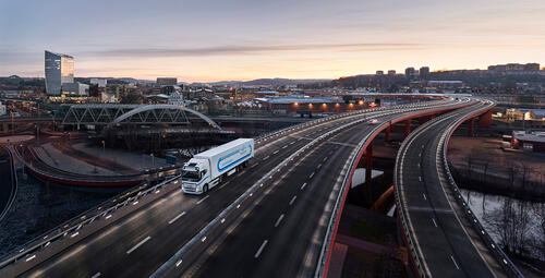 duivenvoorde-transport-viaduct-brug-volvo-fh-electric