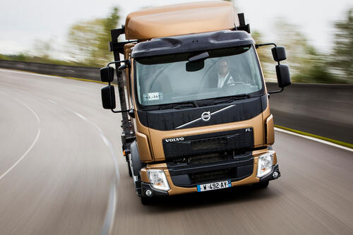 volvo-fl-rijdend