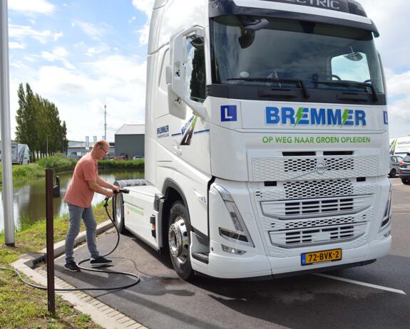 Volvo FH Electric lestruck Bremmer Transportcollege_header Volvo FH Electric lestruck Bremmer Transportcollege_header