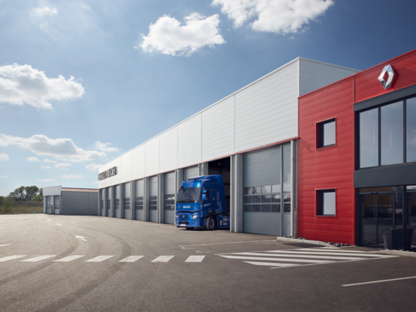 Nijwa-Renault-Trucks-E-tech-T-geparkeerd Nijwa-Renault-Trucks-E-tech-T-geparkeerd