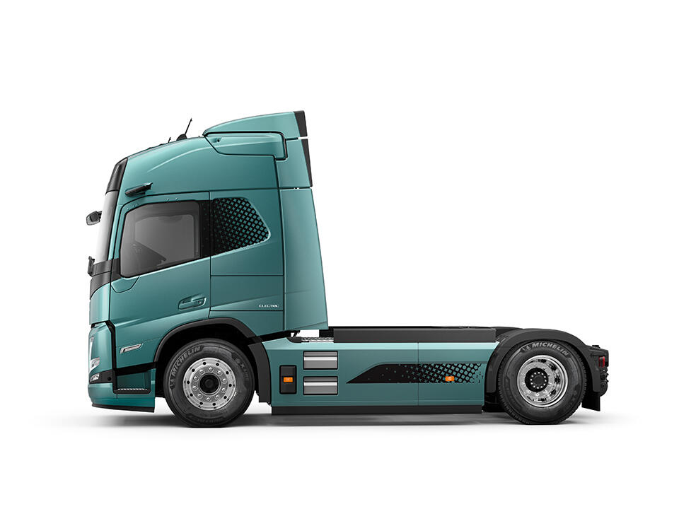 Nijwa-Volvo-FM-Electric-008